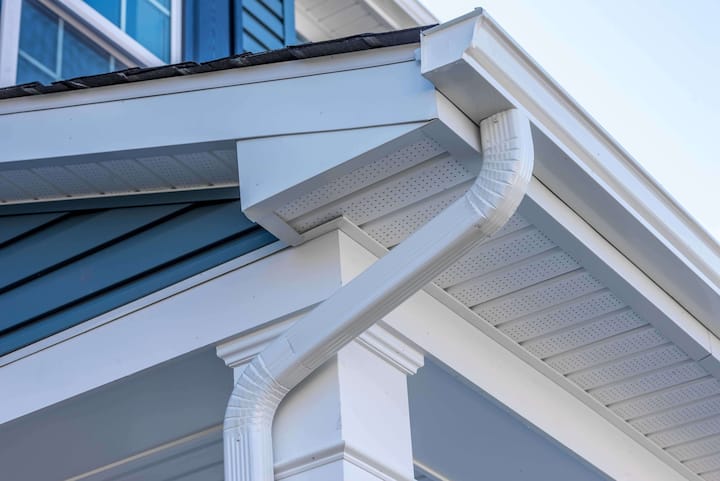 Cheap and durable vinyl gutters installation in Charleston